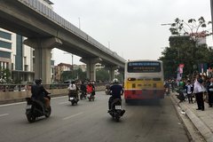 Hà Nội sẽ dần thay thế đội xe buýt nhả khói đen
