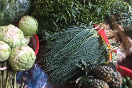 Hà Nội tiếp tục giãn cách, giá rau củ quả tăng