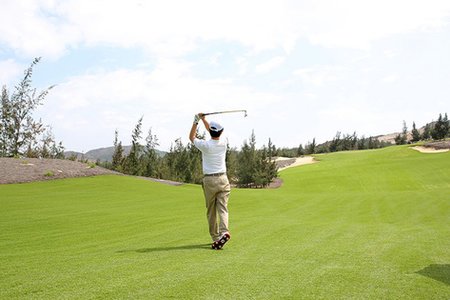 Miễn nhiệm Giám đốc Sở Du lịch đi đánh golf giữa dịch Covid-19