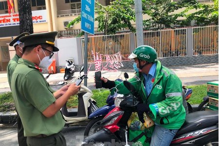 ''Vùng xanh'' ở Hà Nội được mở cửa quán ăn bán mang về