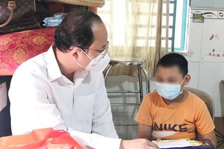 Bộ LĐ-TB-XH đề nghị tìm gia đình mới cho trẻ em mồ côi vì COVID-19