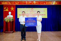 Tập đoàn Kosy tài trợ 3 tỷ đồng cho chương trình ''Sóng và máy tính cho em'' tỉnh Lào Cai