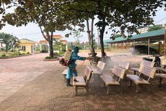 Hôm nay, 1 huyện của Hà Nội cho học sinh trở lại trường học