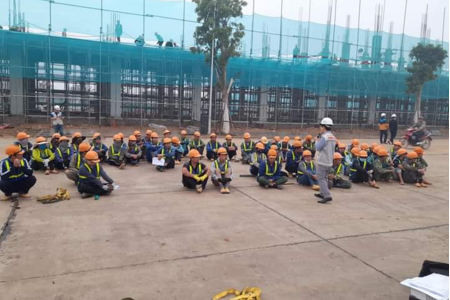 Thái Nguyên: Hàng trăm thợ xây kêu cứu ngày giáp Tết