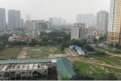 Nhiều dự án ở Hà Nội chưa đồng bộ, còn để trống đất đai