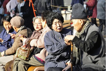 Nhật chi hơn 50 tỷ đồng cho các cặp vợ chồng trẻ chuyển đến sống cùng người già