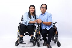 Cảm phục câu chuyện tình yêu cổ tích của cặp đôi khuyết tật