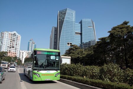 Thí điểm khách đi bus nhanh BRT được sử dụng xe máy điện miễn phí để chuyển tiếp