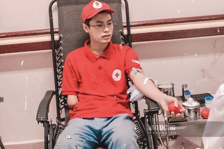 Chàng sinh viên khuyết tật 24 lần hiến máu cứu người