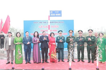 Hà Nội gắn biển tên cho 5 tuyến phố mới tại quận Long Biên