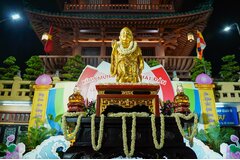 TP.HCM: Lễ rước kim thân Đức Phật đản sinh