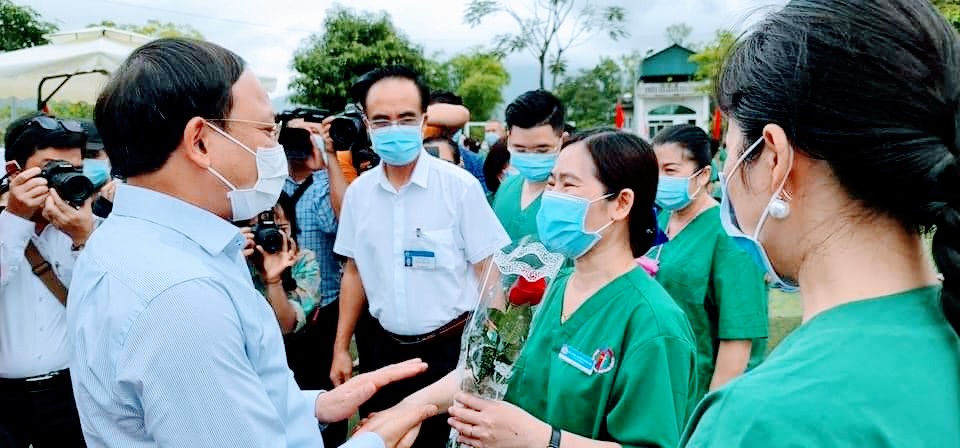 Quảng Ninh: Cử Đoàn Thầy thuốc tình nguyện lên đường hỗ trợ tỉnh Bắc Giang