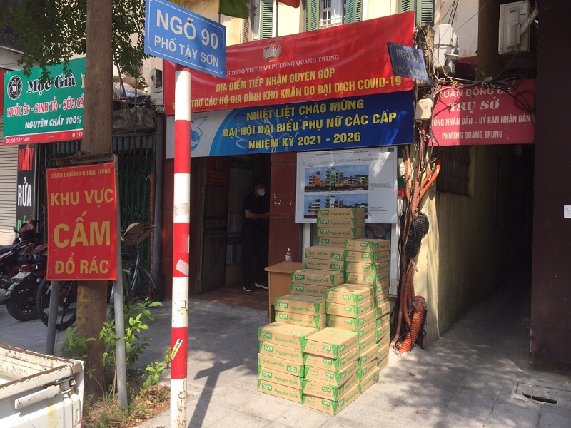 Hà Nội: Trao 3.000 xuất quà nhu yếu phẩm cho những hoàn cảnh khó khăn