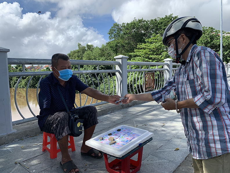 Miễn giảm nhiều khoản thuế cho người dân và doanh nghiệp