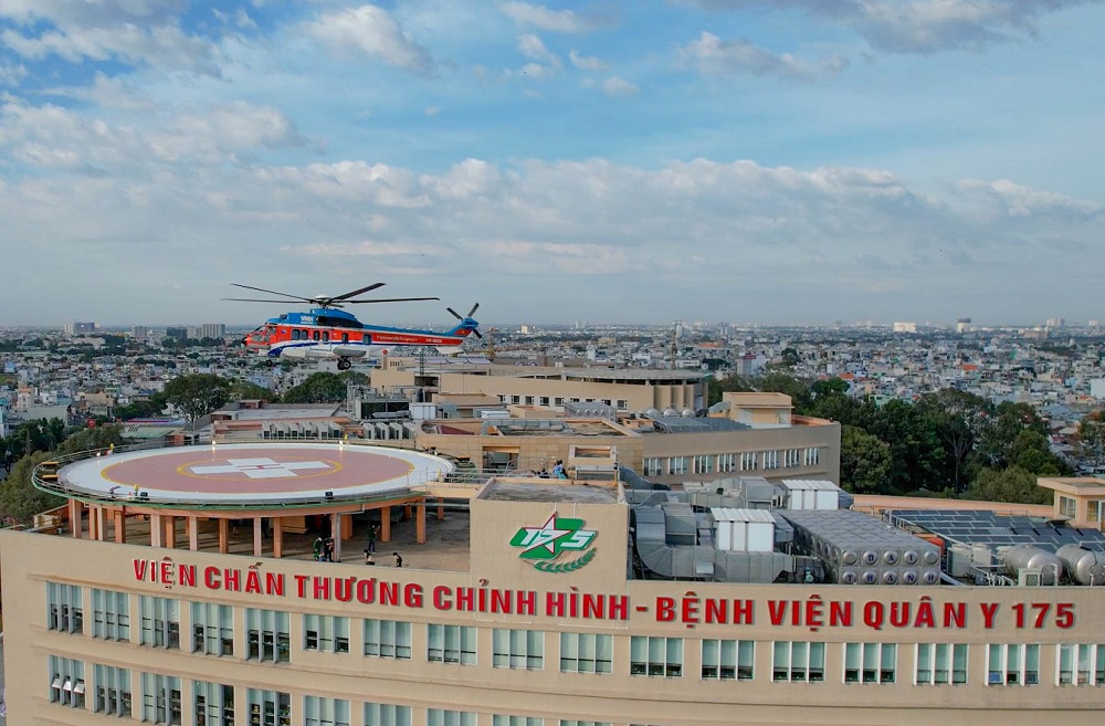 TP.HCM: Đi trực thăng, ngắm thành phố từ trên cao