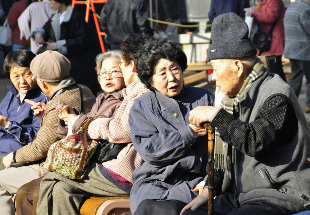 Nhật chi hơn 50 tỷ đồng cho các cặp vợ chồng trẻ chuyển đến sống cùng người già