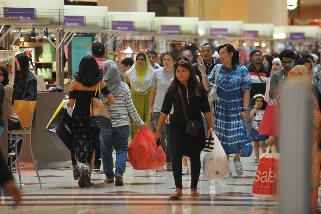 Doanh số bán lẻ của Malaysia lập kỷ lục mới