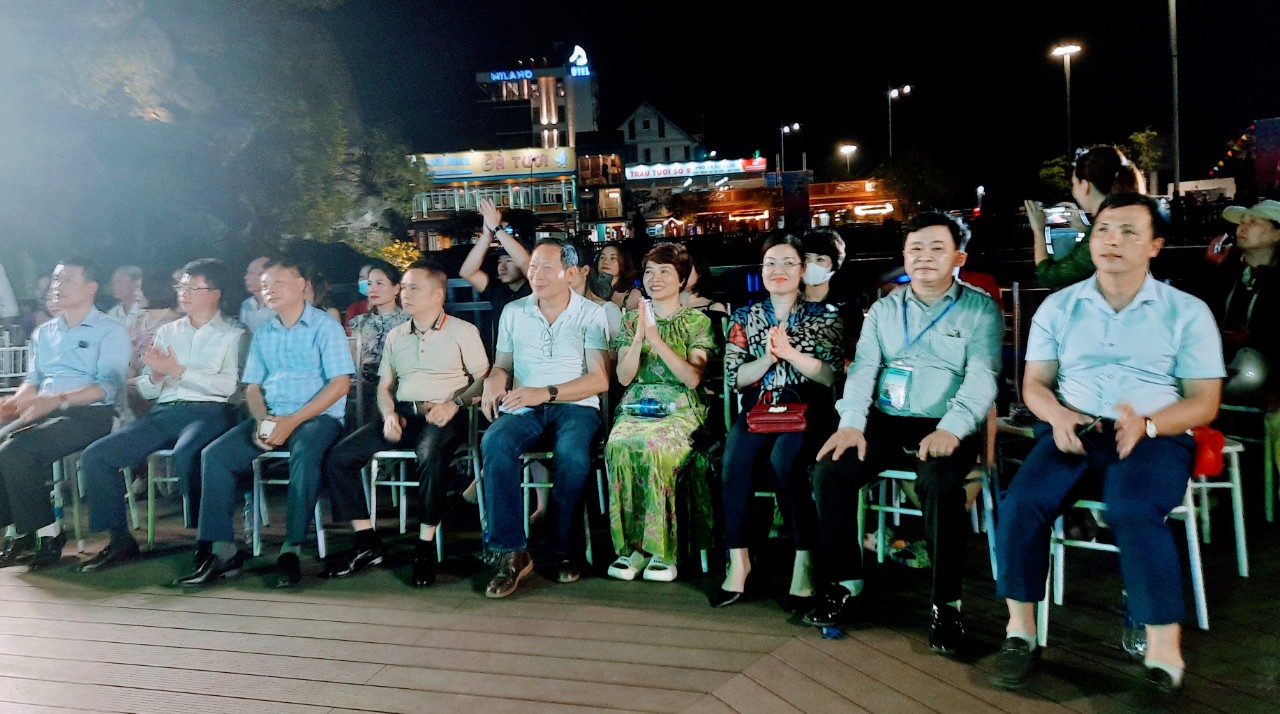 Hạ Long-Quảng Ninh công bố sản phẩm du lịch mới hồ Hải Thịnh