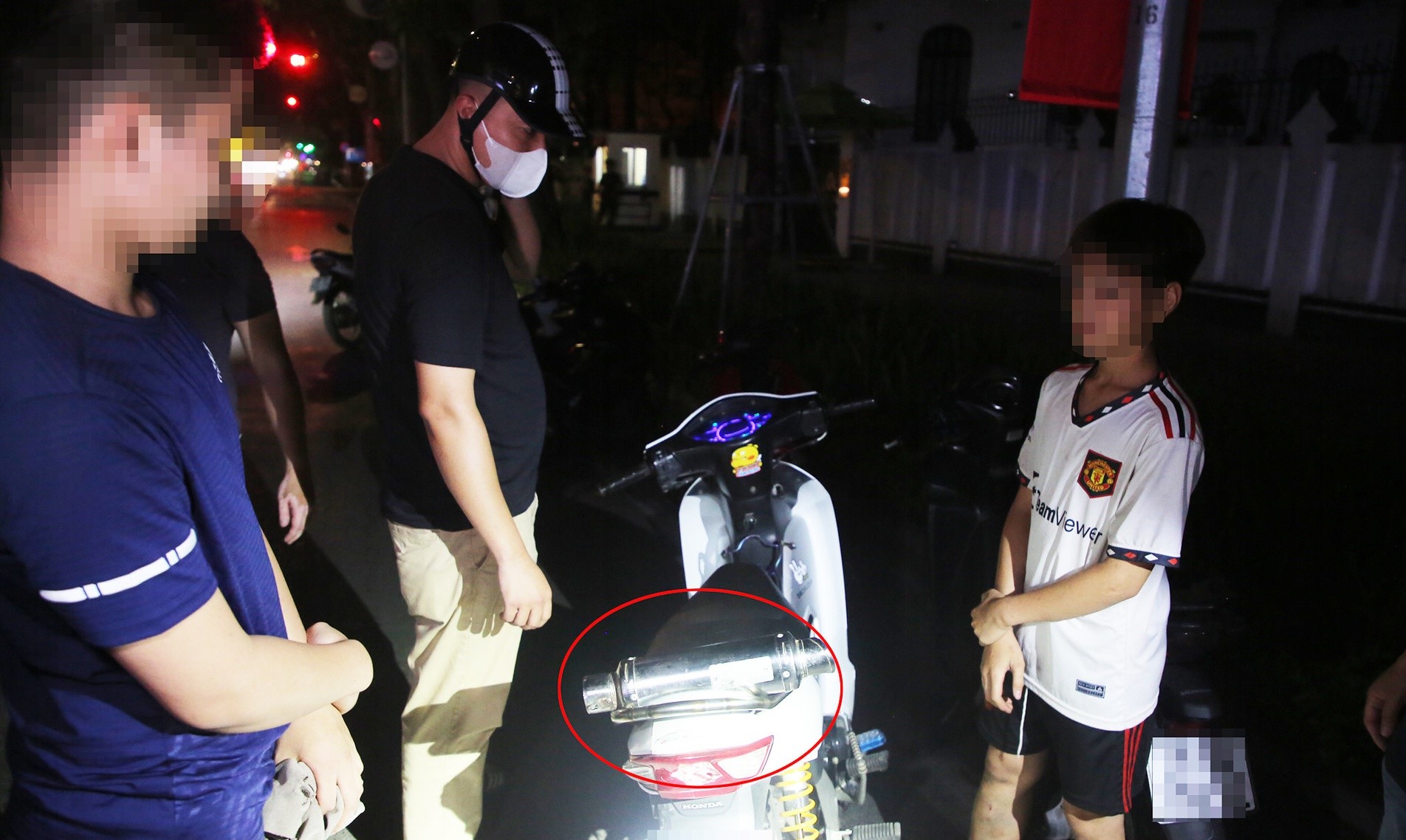 Hà Nội: Cảnh sát 141 hóa trang phát hiện hàng chục ''quái xế không lối thoát''